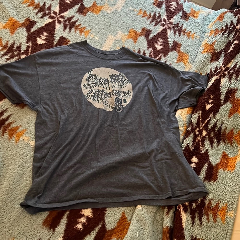 Gently used Seattle Mariners tee, size 2XL